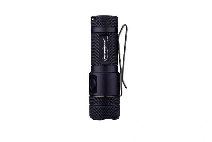 Powertac E10-G4: Izjemno svetla LED svetilka, z magnetnim dnom, popolna za vsakdan.